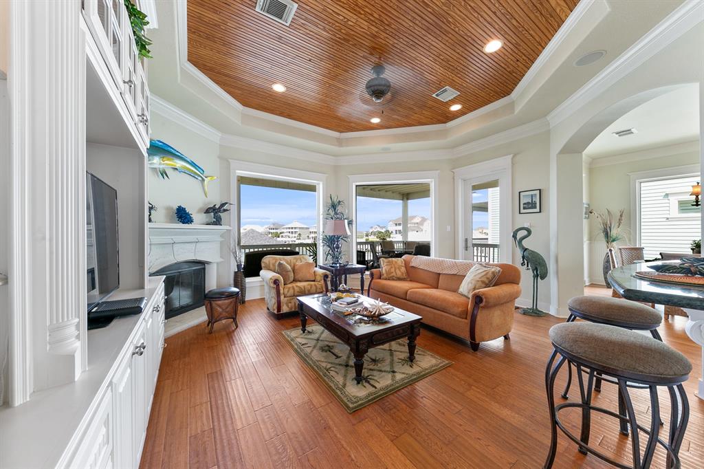 4115 Sand Hill Court, Galveston, Texas image 6