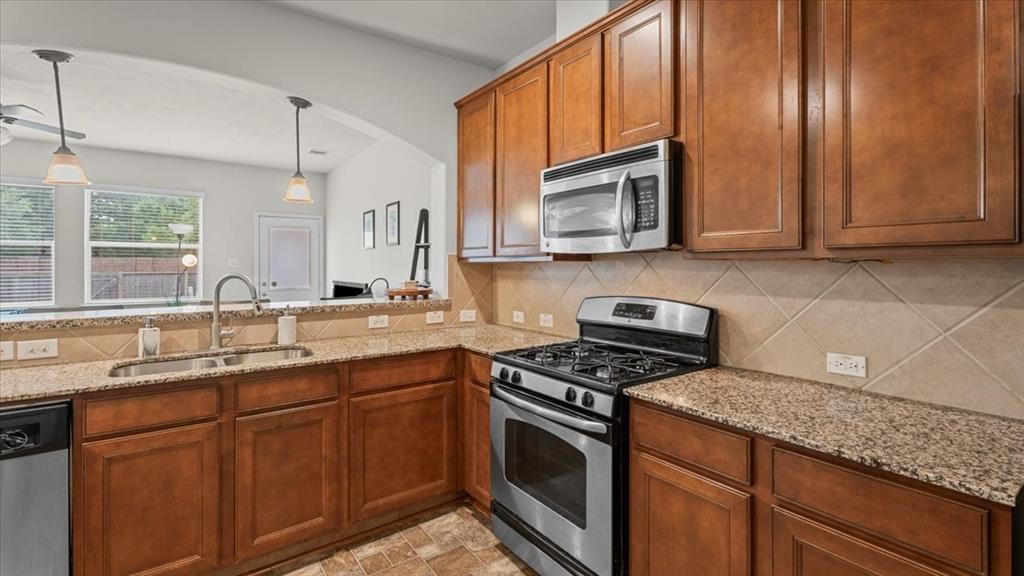 10543 Day Trail Lane, Spring, Texas image 7