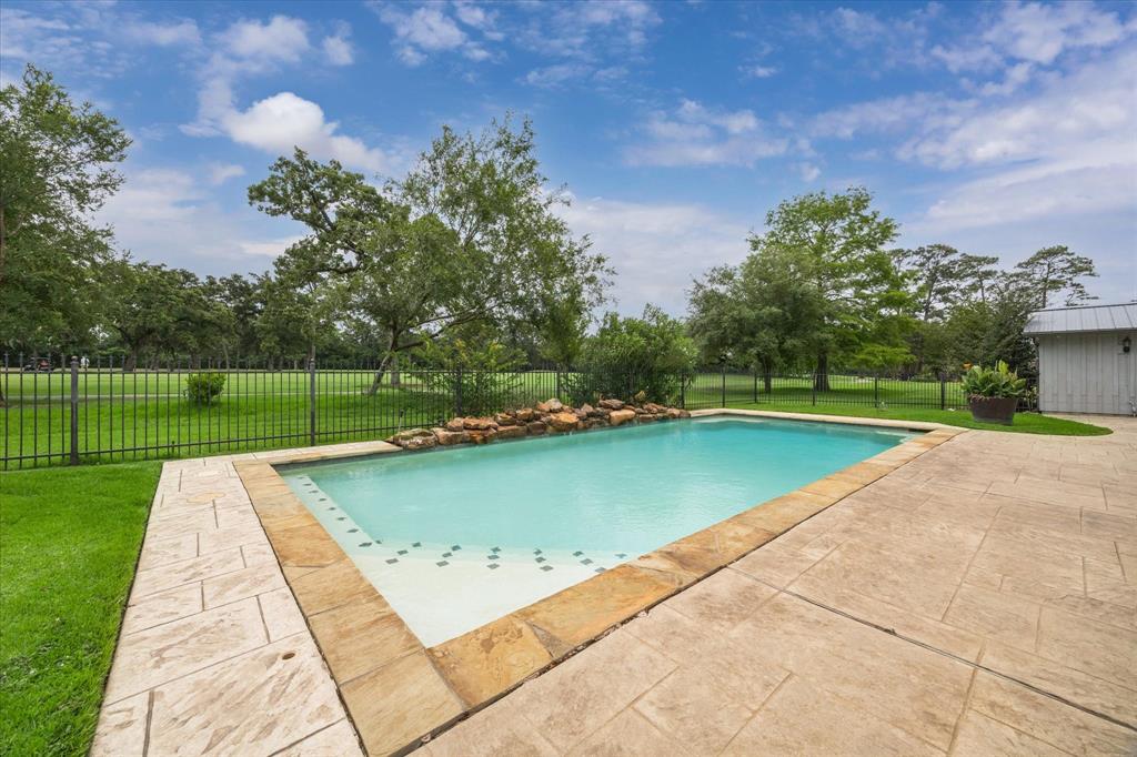 14303 Bonney Brier Drive, Houston, Texas image 39