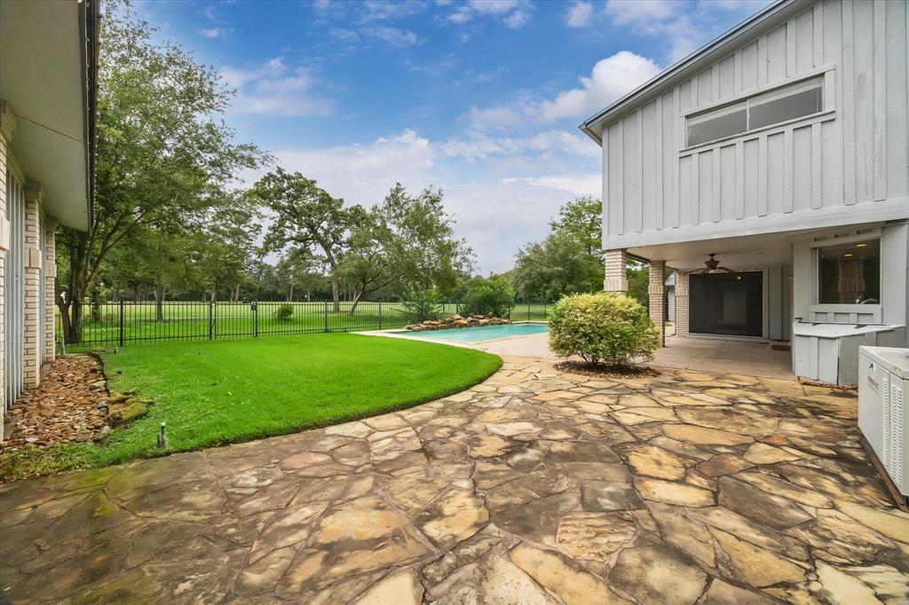 14303 Bonney Brier Drive, Houston, Texas image 38