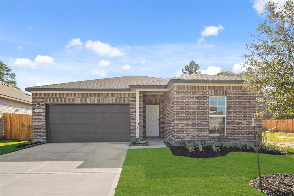 17018 Hazelnut Drive, Conroe, Texas image 1