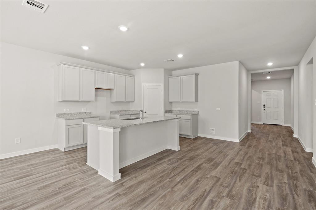 17018 Hazelnut Drive, Conroe, Texas image 7