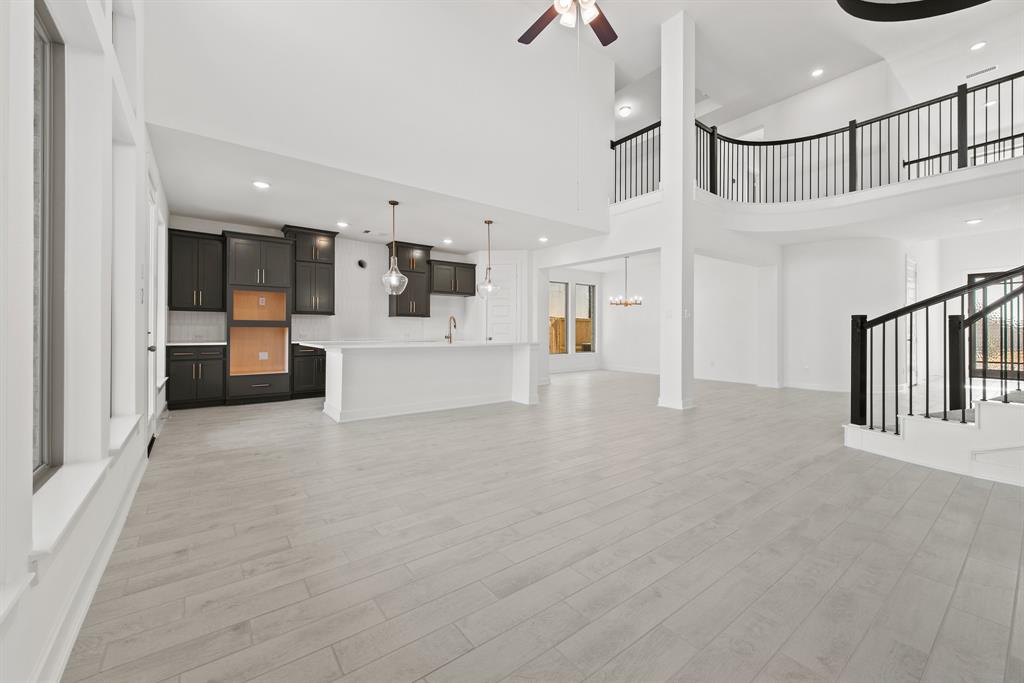 5803 Silver Perch Lane, Manvel, Texas image 5