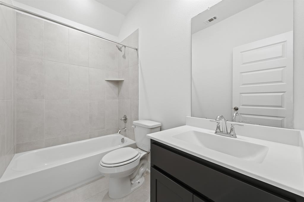5803 Silver Perch Lane, Manvel, Texas image 22
