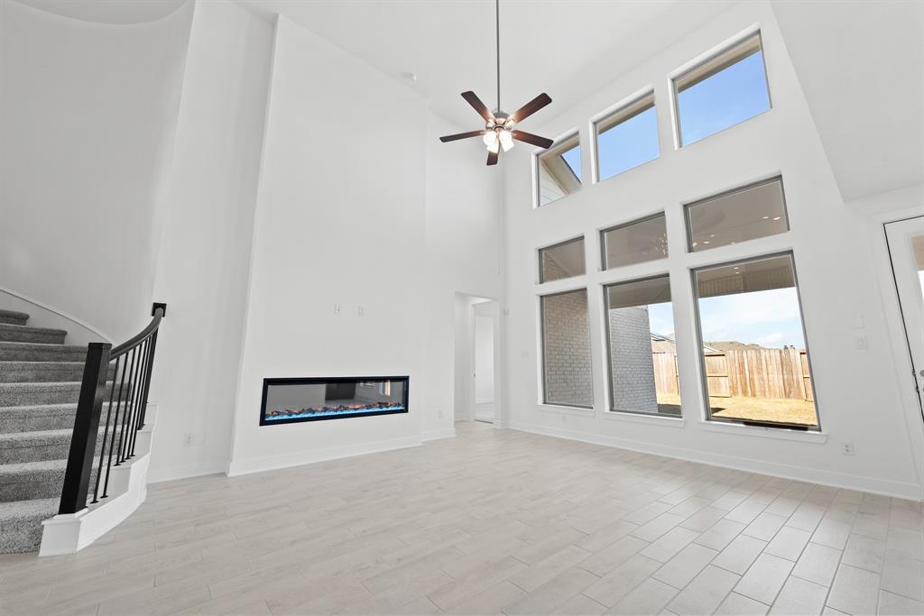 5803 Silver Perch Lane, Manvel, Texas image 3