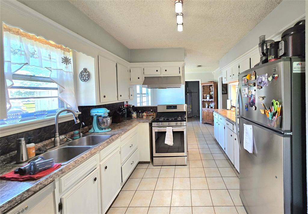 2301 S Byrd Avenue, Shepherd, Texas image 37