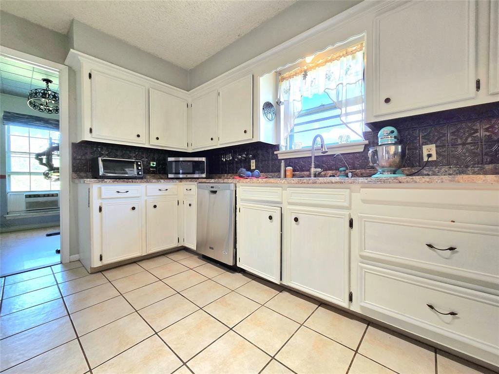 2301 S Byrd Avenue, Shepherd, Texas image 36