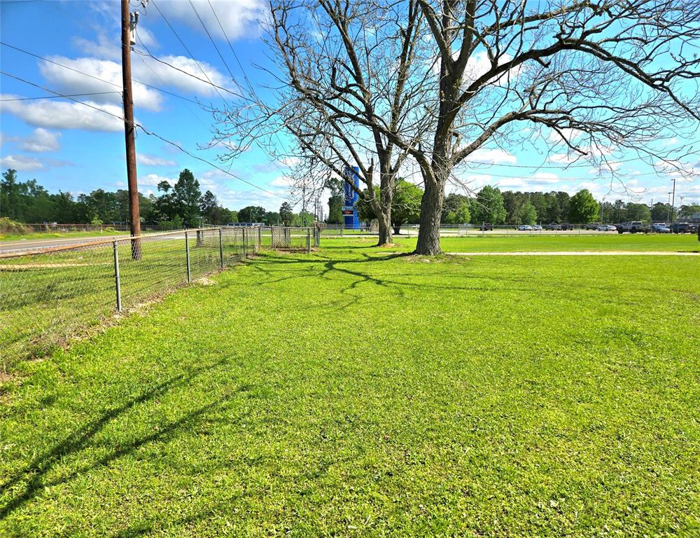 2301 S Byrd Avenue, Shepherd, Texas image 13