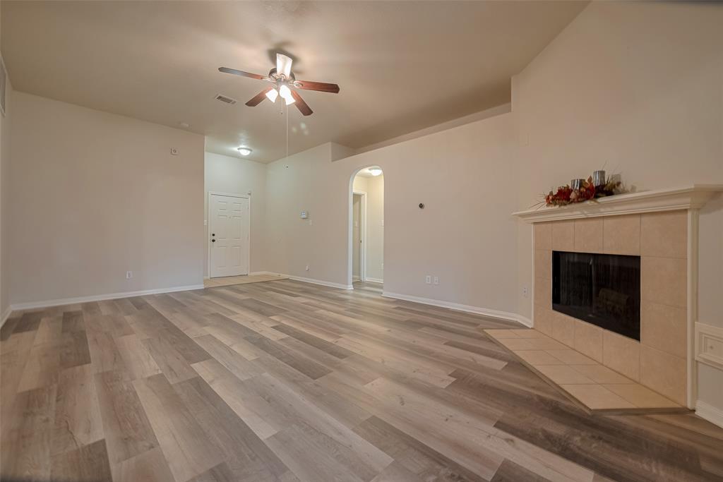 4022 Hawthorne Glen Court, Fresno, Texas image 4
