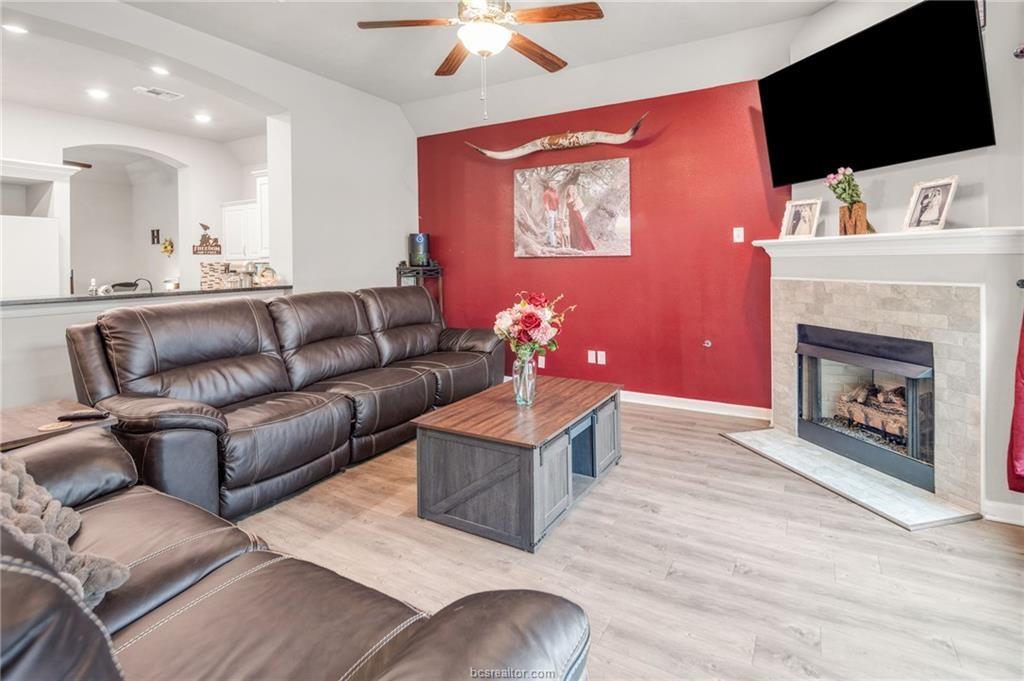 4152 Shallow Creek Loop, College Station, Texas image 5