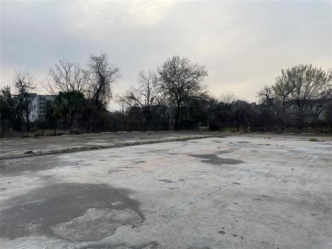 3402 Emancipation Avenue Houston TX 77004