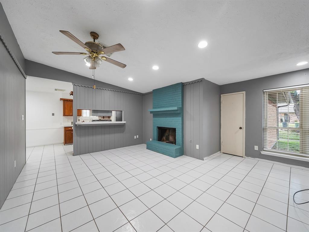 1406 Chippawa Lane