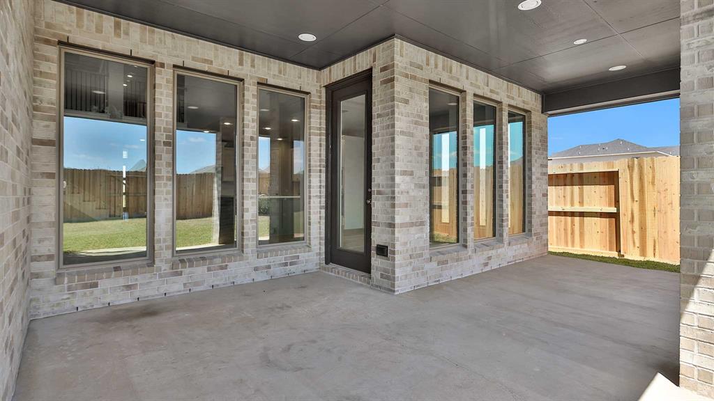 10910 White Mist Drive, Missouri City, Texas image 14
