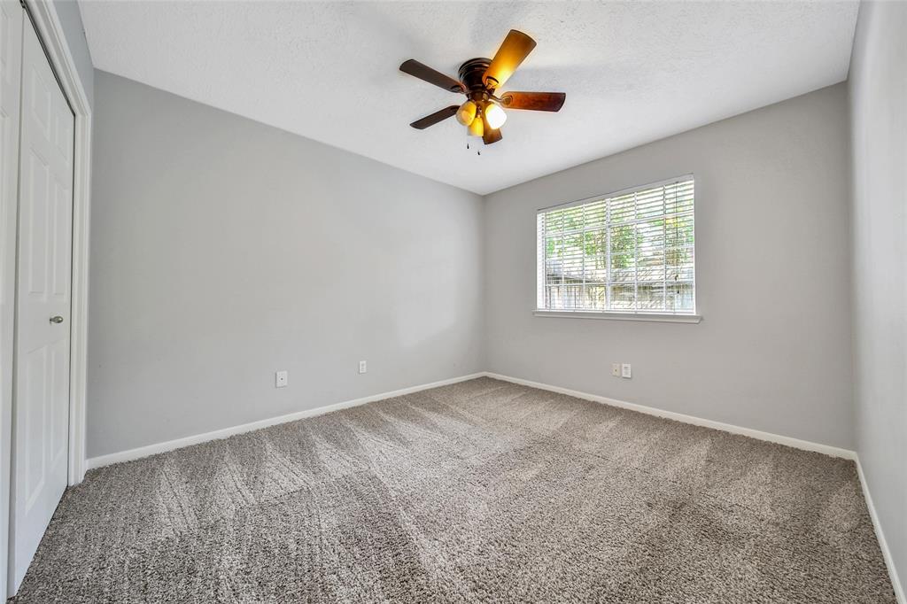 4911 Greenriver Valley Drive, Kingwood, Texas image 33