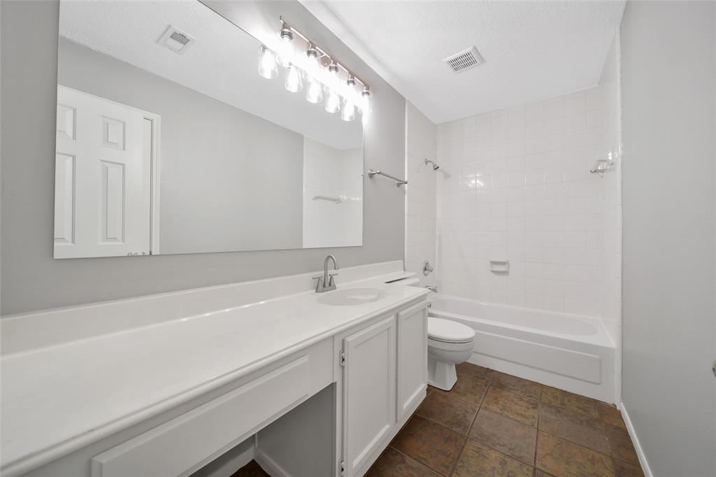 4911 Greenriver Valley Drive, Kingwood, Texas image 35