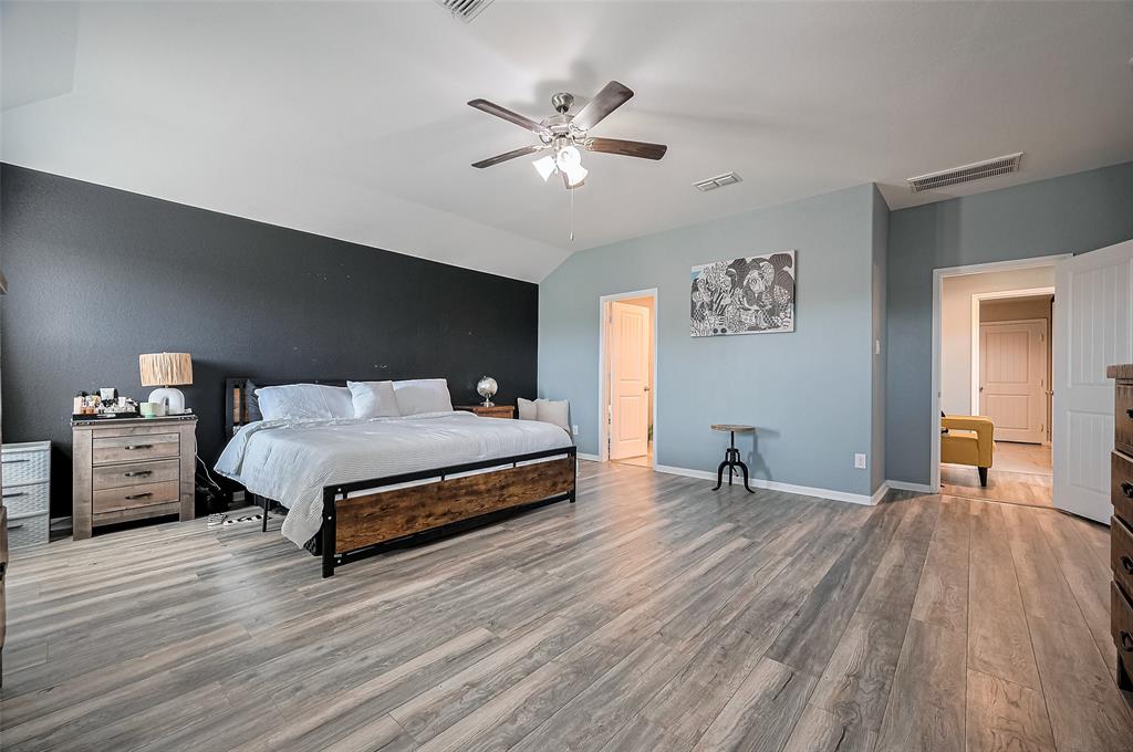 1410 Palmer Crest Lane, Missouri City, Texas image 24