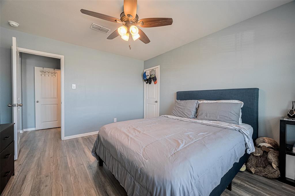 1410 Palmer Crest Lane, Missouri City, Texas image 37