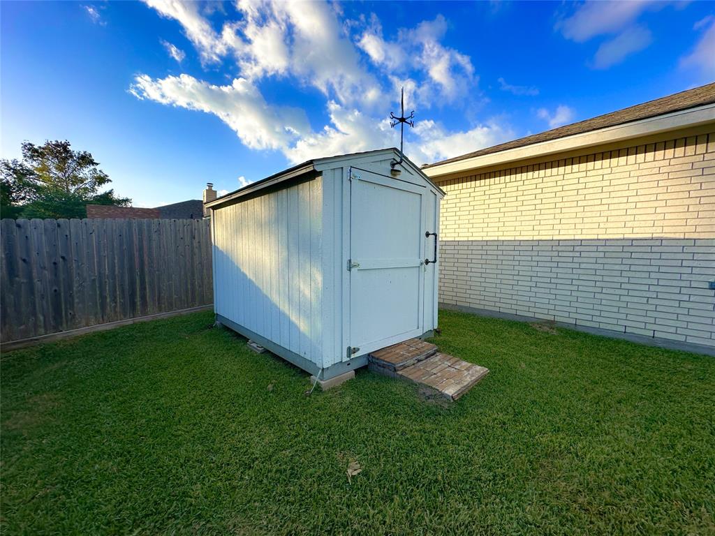 1929 Cameo Court, League City, Texas image 29