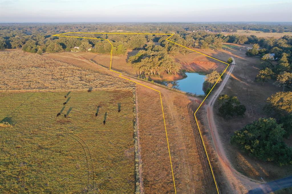 1070 Henneke Rd, Cat Spring, Texas image 9