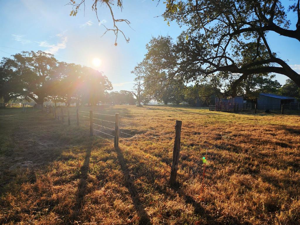 1070 Henneke Rd, Cat Spring, Texas image 4