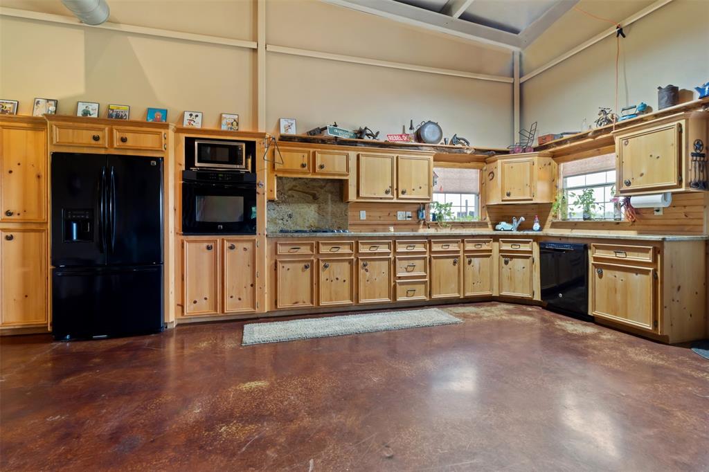 1750 County Road 3211, Jewett, Texas image 32