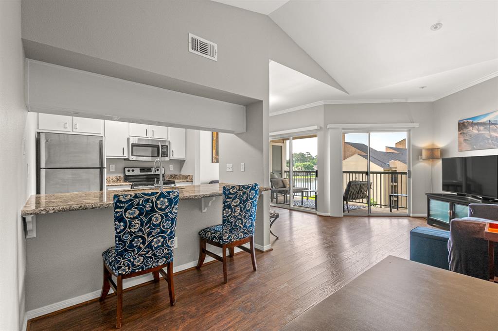12800 Melville Drive #A308, Montgomery, Texas image 2