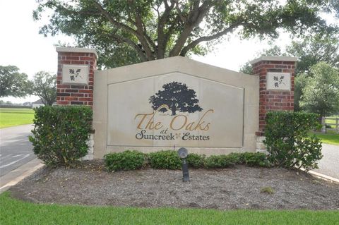 Photo of 1414 Lakeland Circle, Rosharon, TX 77583 (MLS # 65472153)