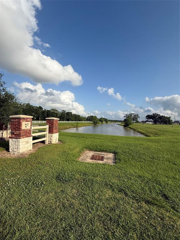 1414 Lakeland Circle, Rosharon, Texas image 9