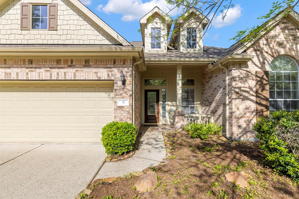 31 E Royal Mews, The Woodlands, Texas image 2