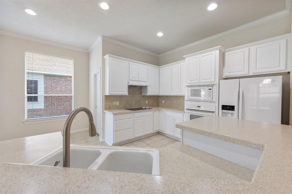 31 E Royal Mews, The Woodlands, Texas image 8