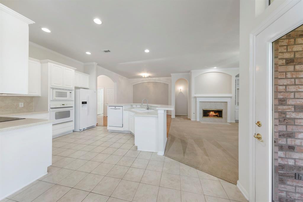 31 E Royal Mews, The Woodlands, Texas image 10