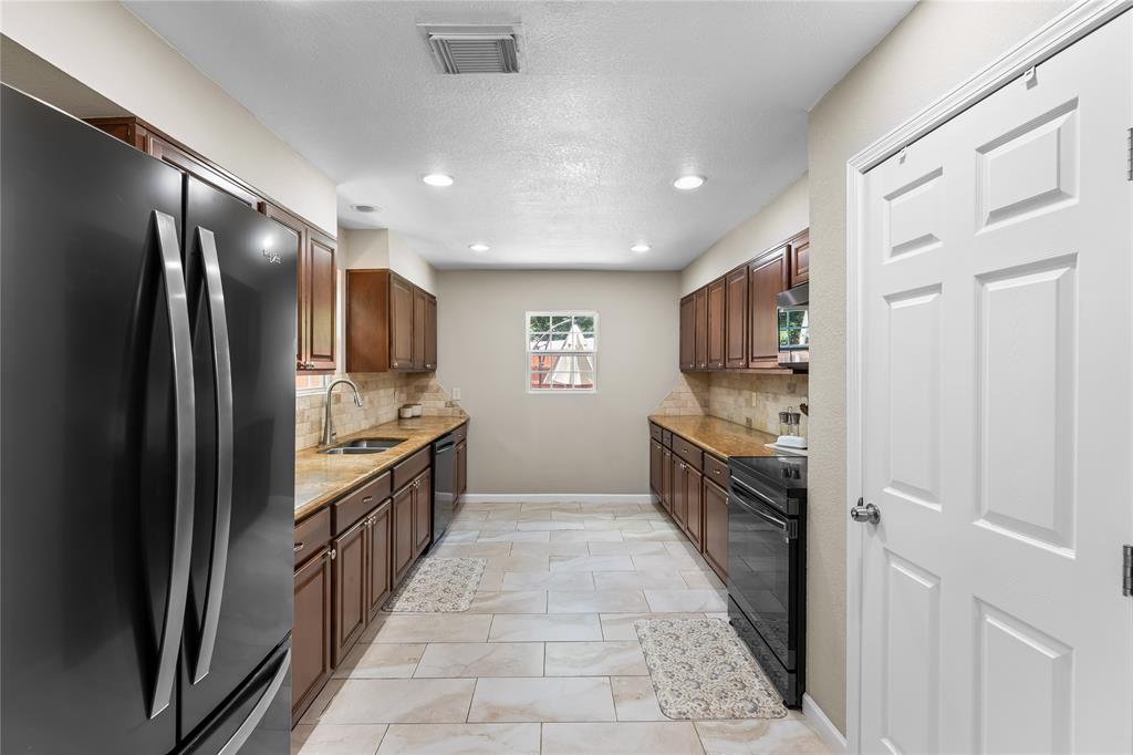1372 Mohawk Drive