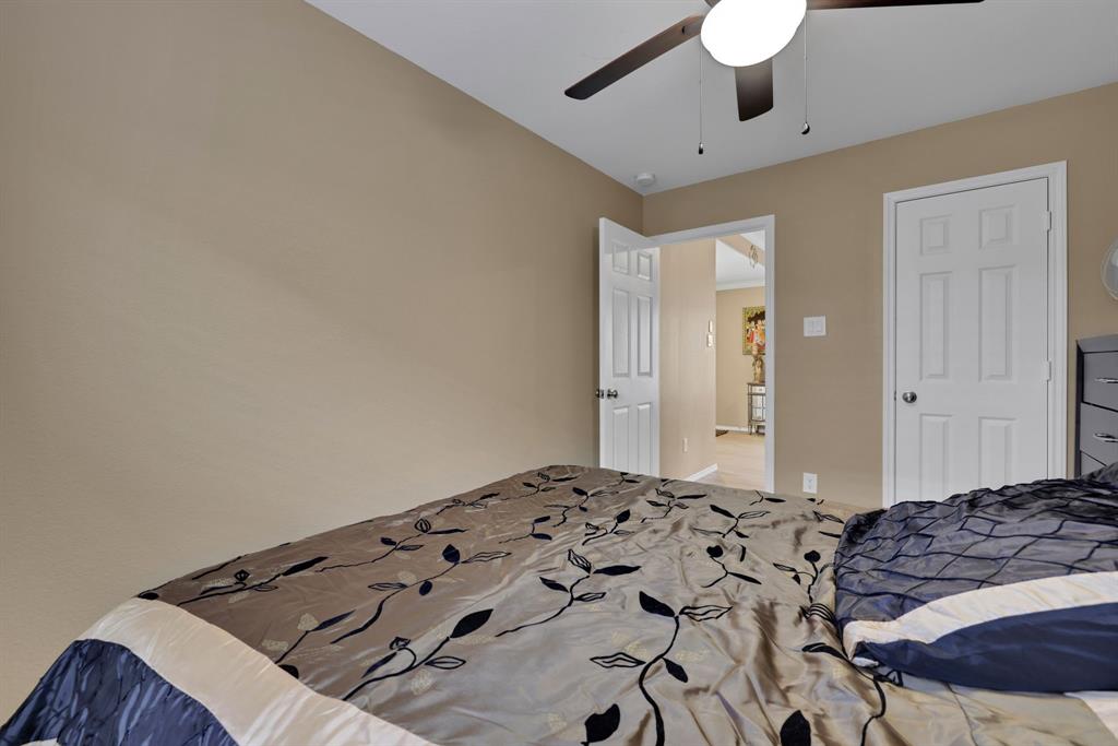 8626 Bar Harbor Drive, Baytown, Texas image 23