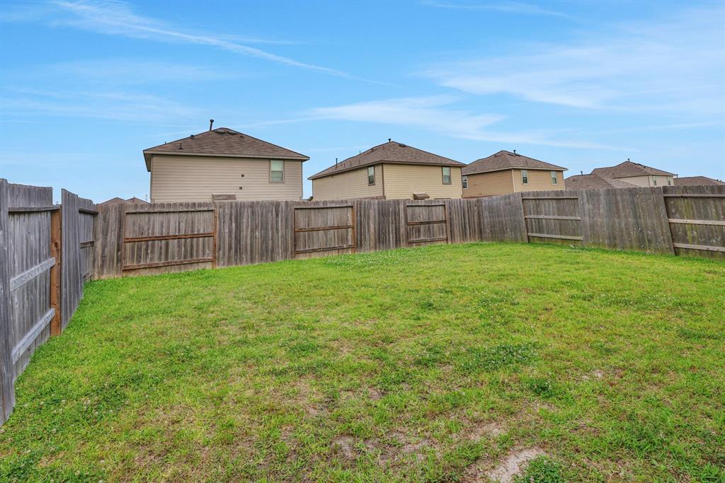 8626 Bar Harbor Drive, Baytown, Texas image 27
