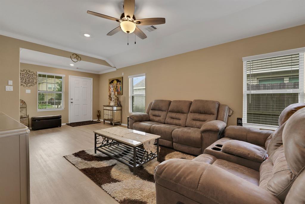 8626 Bar Harbor Drive, Baytown, Texas image 7
