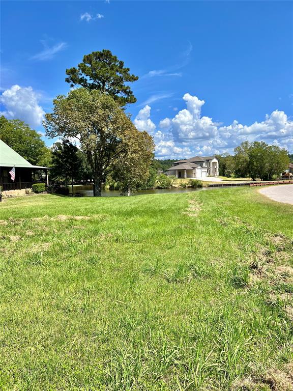 7 Cypress Bend, Huntsville, Texas image 3