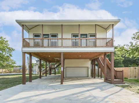 Photo of 3420 Sunrise Drive, La Porte, TX 77571 (MLS # 11599720) Photo of 3420 Sunrise Drive, La Porte, TX 77571 (MLS # 11599720)