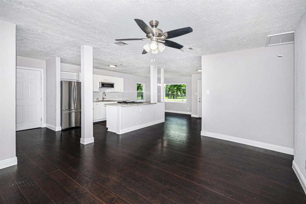 2402 Duroux Road