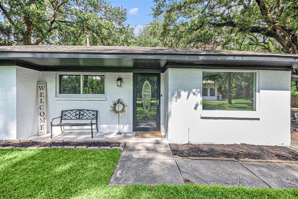 2402 Duroux Road
