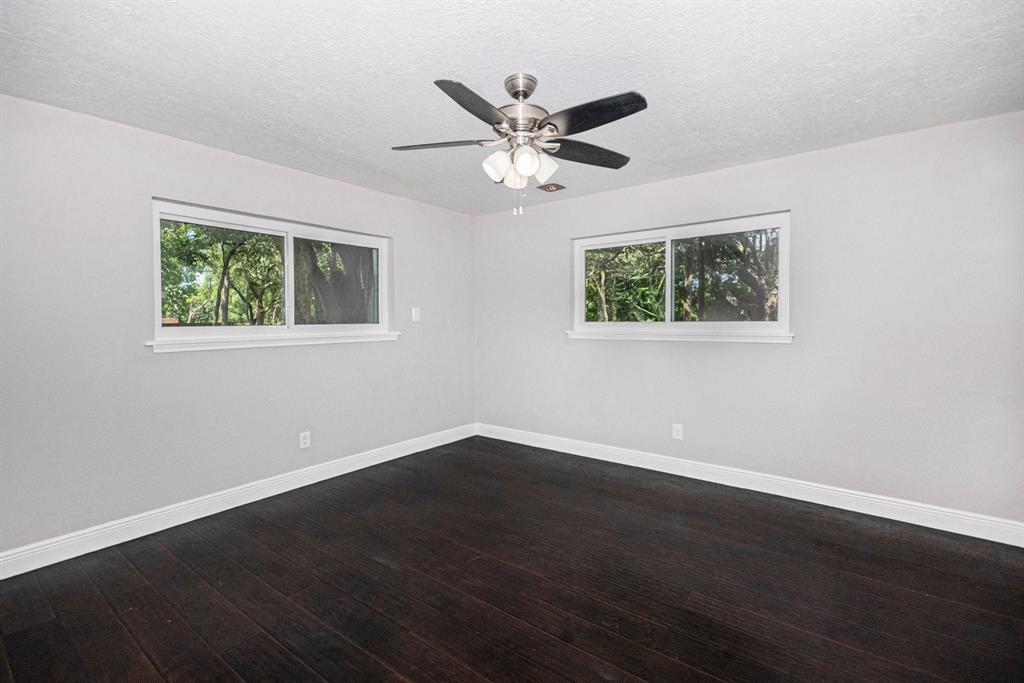 2402 Duroux Road, La Marque, Texas image 11