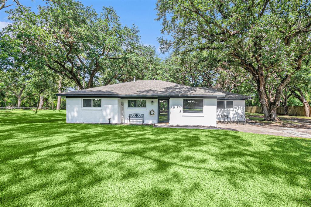 2402 Duroux Road