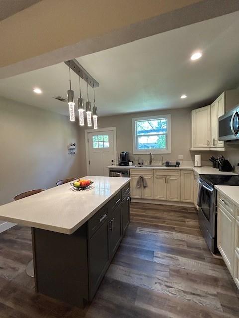 1207 W 10th Street, Freeport, Texas image 23