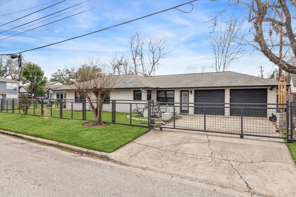 1003 E 14th Street, Houston, Texas image 6
