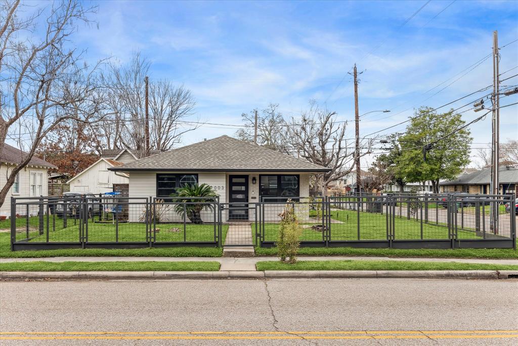 1003 E 14th Street, Houston, Texas image 4