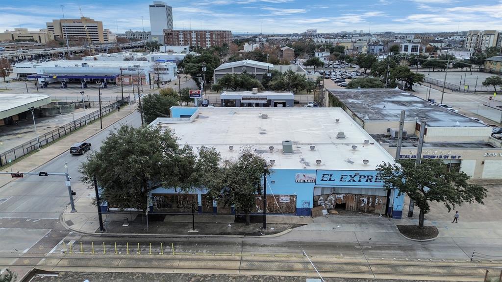2201 Main Street
