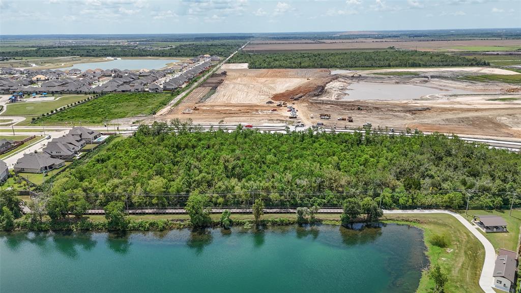 League City Parkway, League City, Texas image 1