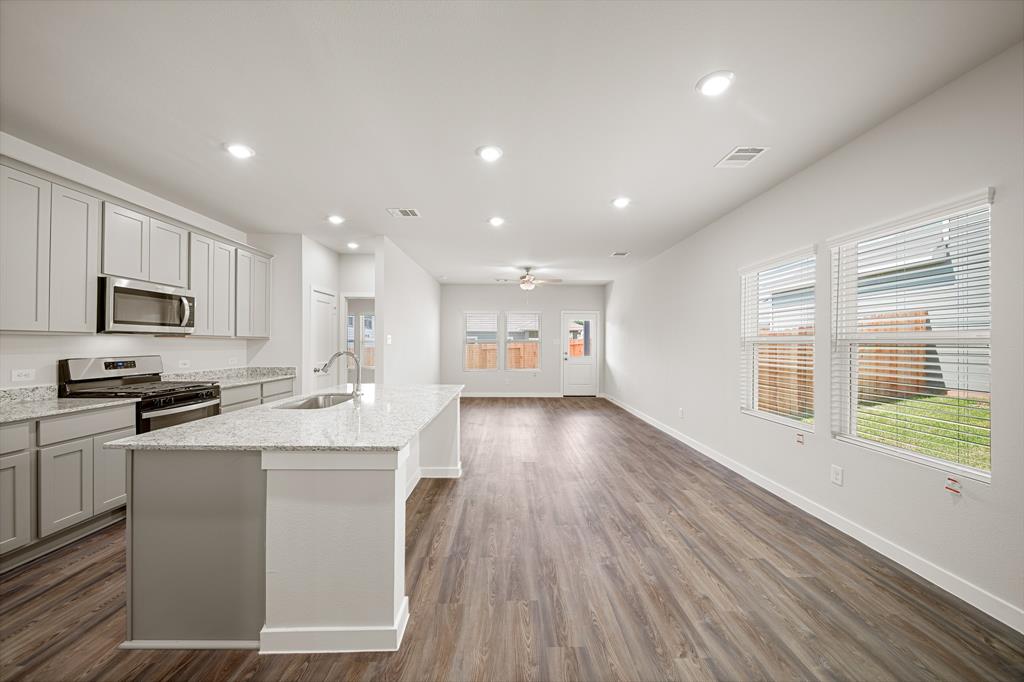17235 King Eider Road, Waller, Texas image 6