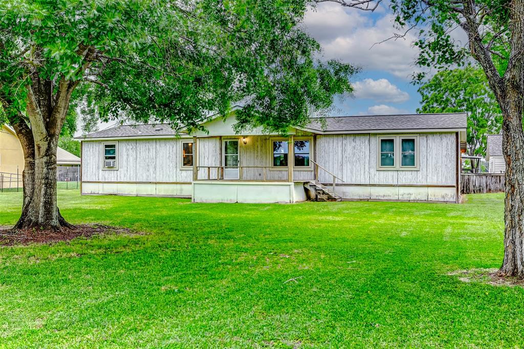 6611 Koeblen Road, Richmond, Texas image 9