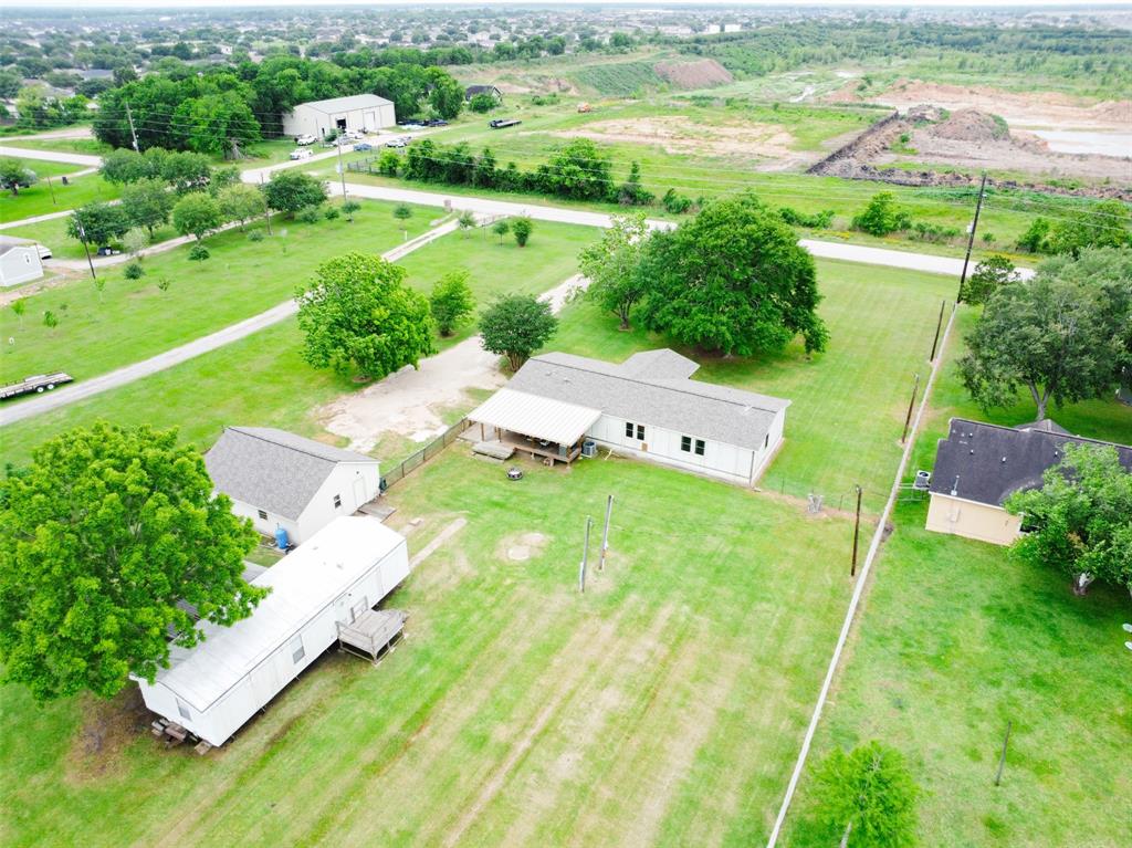 6611 Koeblen Road, Richmond, Texas image 1