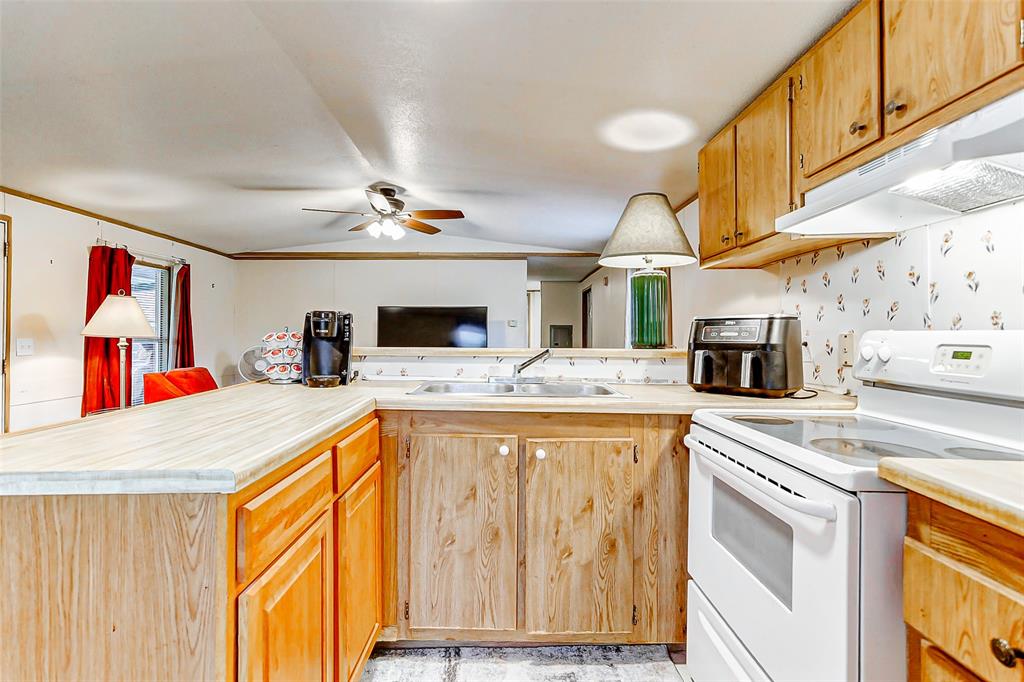 6611 Koeblen Road, Richmond, Texas image 34